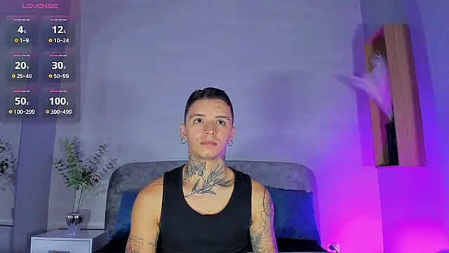 Ian_Castillo_ Webcam Show