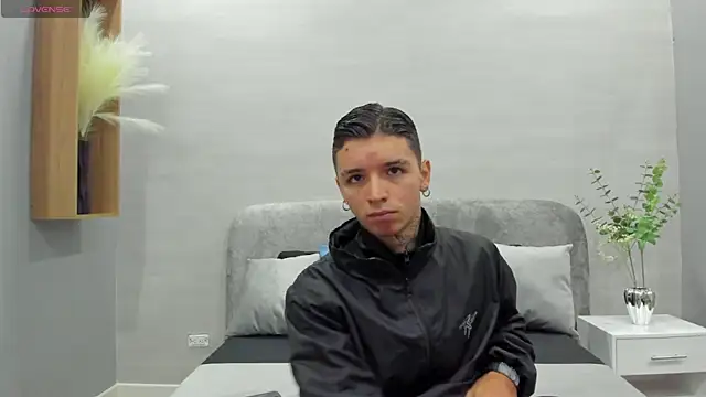 Ian_Castillo_ Show Webcam