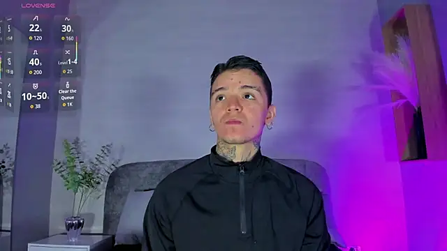 Ian_Castillo_ Webcam-Show