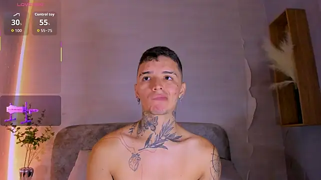 Ian_Castillo_ Webcam Show