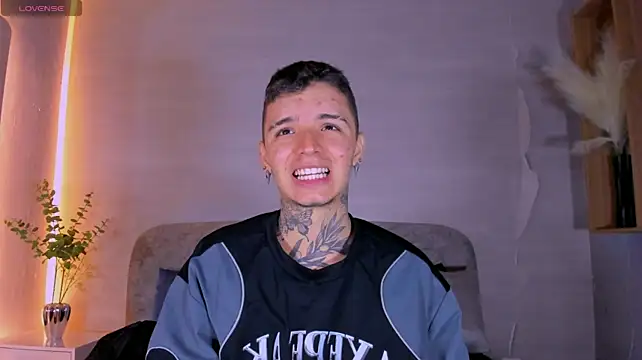 Ian_Castillo_のウェブカメラショー