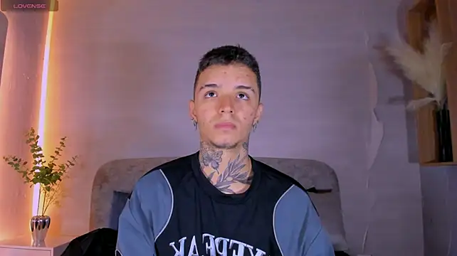 הופעת וובקאם של Ian_Castillo_