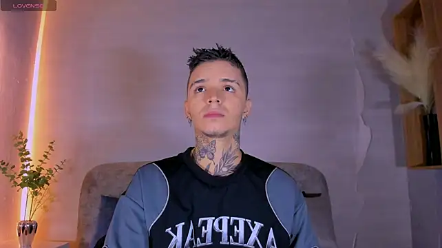 Ian_Castillo_ Show Webcam
