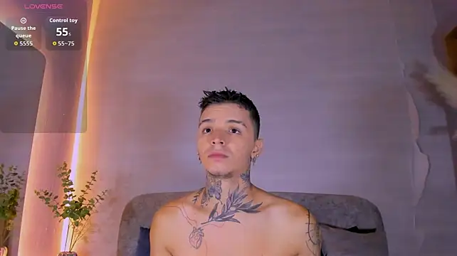 Ian_Castillo_ Webcam Show