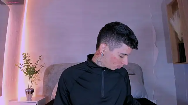 Ian_Castillo_ webcam show