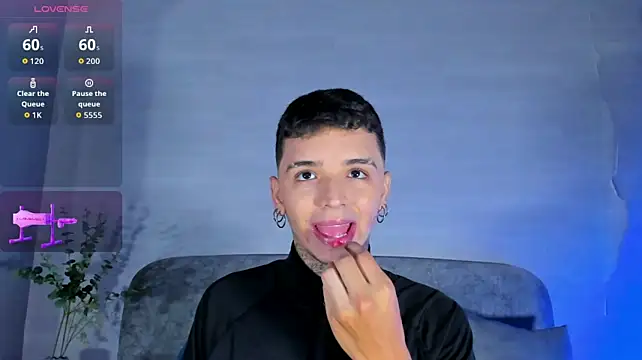 Ian_Castillo_ Webcam Show