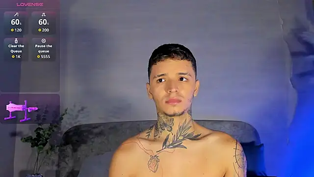 הופעת וובקאם של Ian_Castillo_