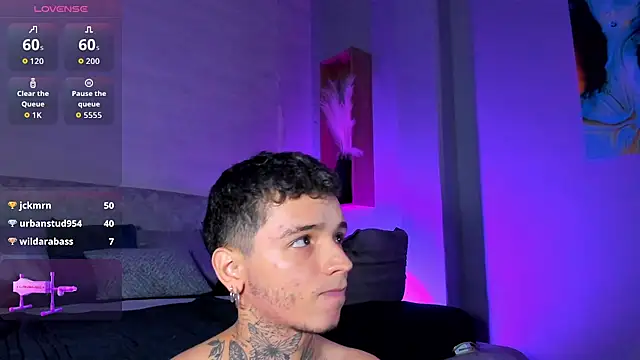 צ'אט XXX בשידור חי של Ian_Castillo_