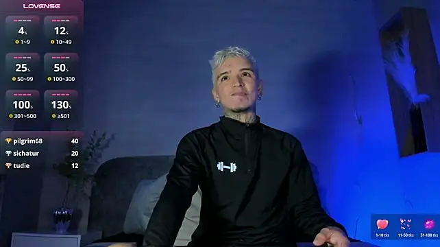 Show modela Ian_Castillo_ na web-kameri