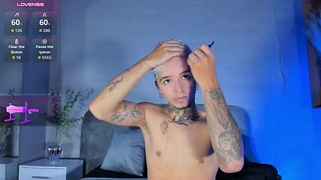 Ian_Castillo_ Webcam-Show