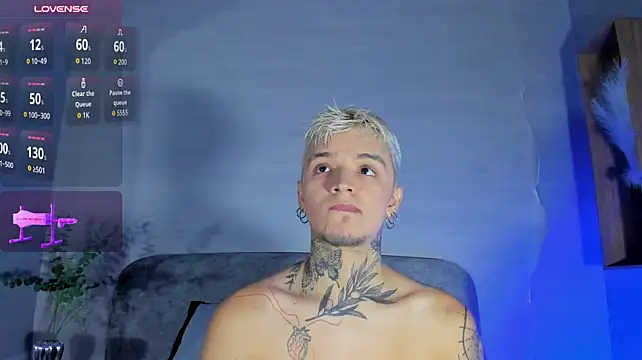 Show modela Ian_Castillo_ na web-kameri