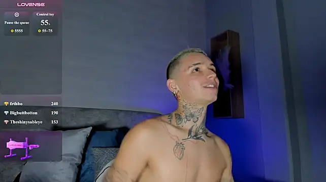Ian_Castillo_ Webcam-Show