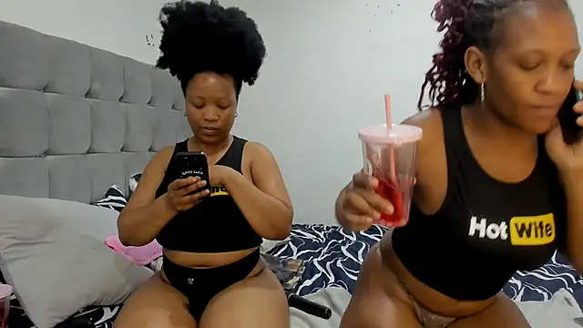 Živý XXX chat Doja_Peach