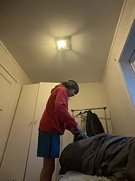 wolfwhite95's Webcam Show