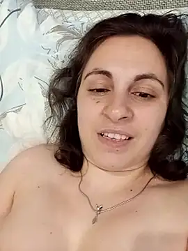 ShelaDiass Adlı Modelin Canlı XXX Sohbeti