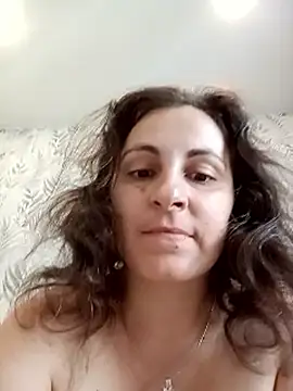 ShelaDiass Chat XXX in diretta