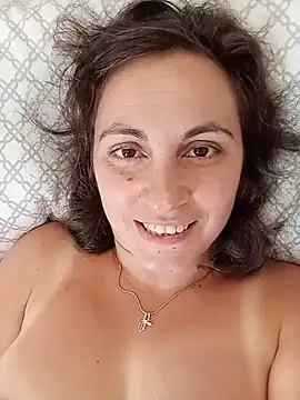 ShelaDiass Adlı Modelin Canlı XXX Sohbeti