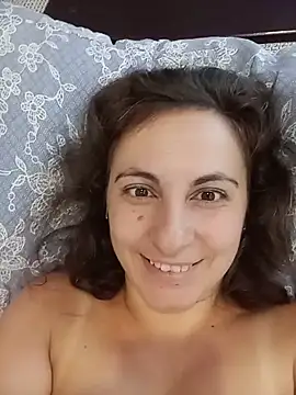 ShelaDiass Chat XXX live