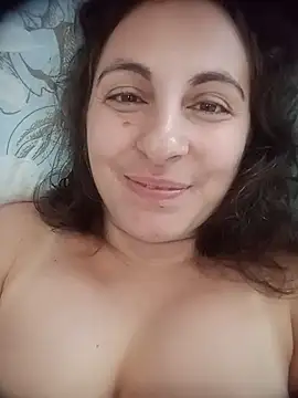 ShelaDiass XXX чат на живо