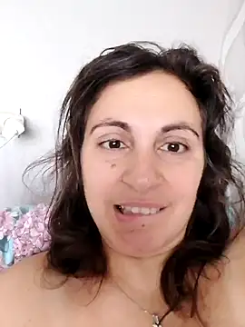 ShelaDiass Chat XXX in diretta