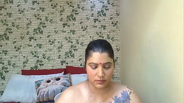 XIndianintimacyn Live XXX chat