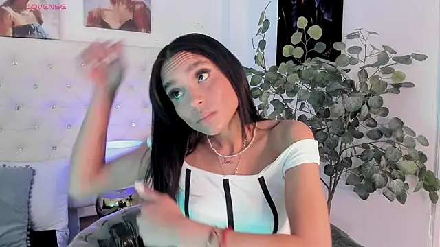 Chat +18 de sophie_pariss ao vivo