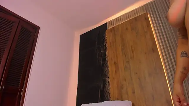 lia_sexx19's Live XXX Chat