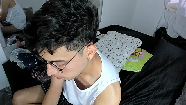 Benjamin_Buster Adlı Modelin Web Kamerası Şovu
