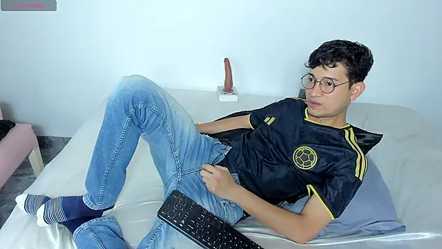 Show modela Benjamin_Buster na web-kameri