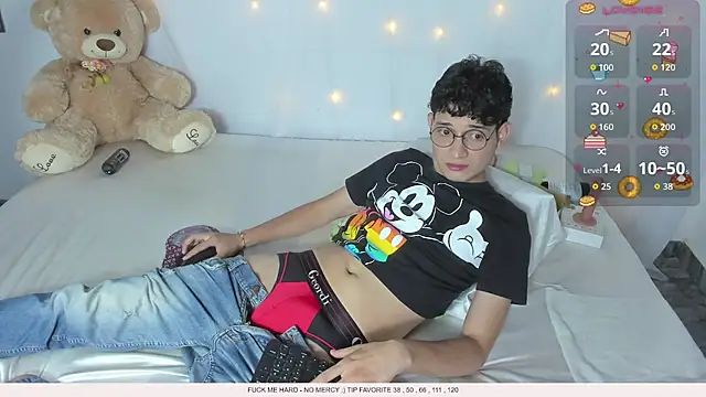Show modela Benjamin_Buster na web-kameri