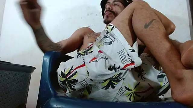 damian_bottom_bigcockn Webbikameraesitys