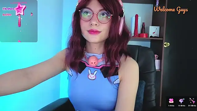 Celeste_Ford_18: διαδικτυακό σόου στην κάμερα