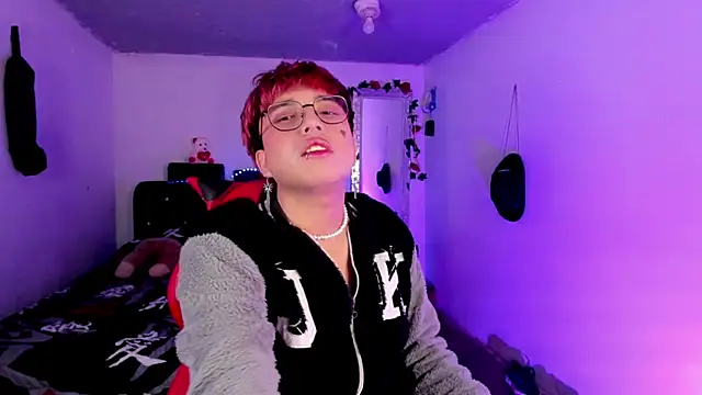 AnggelONfiree Pertunjukan Webcam