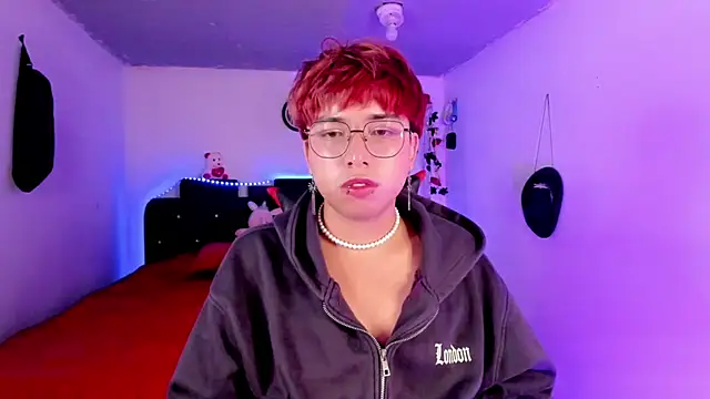 AnggelONfiree Show in webcam