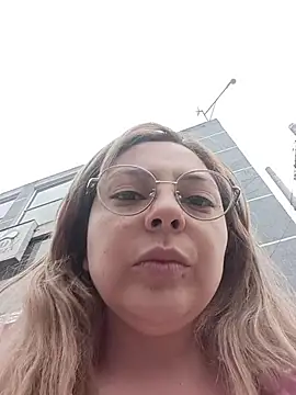 madelaine- Pertunjukan Webcam