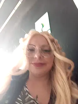 Вебкам-шоу madelaine-