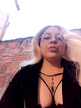 Вебкам-шоу madelaine-
