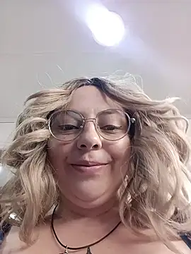 madelaine- live XXX chat