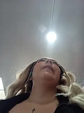 madelaine-'s Live XXX Chat