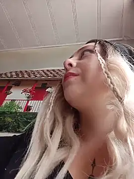 madelaine-'s Webcam Show