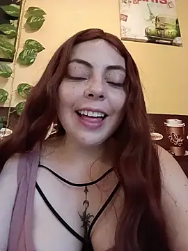 madelaine-'s Live XXX Chat