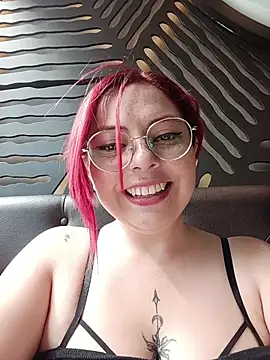 madelaine- Live XXX Chat