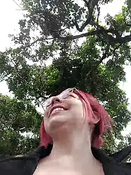 madelaine-'s Live XXX Chat