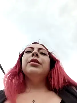 madelaine-'s Live XXX Chat