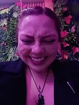 madelaine-'s Live XXX Chat