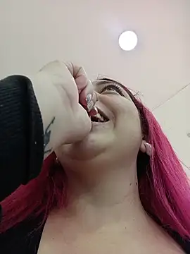 madelaine-'s Live XXX Chat
