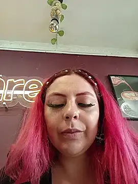 madelaine-'s Live XXX Chat