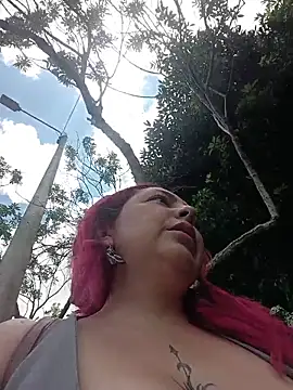 Chat XXX en directo de madelaine-