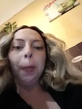 Chat XXX en directo de madelaine-