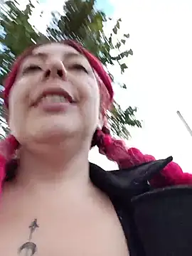 madelaine-'s Live XXX Chat